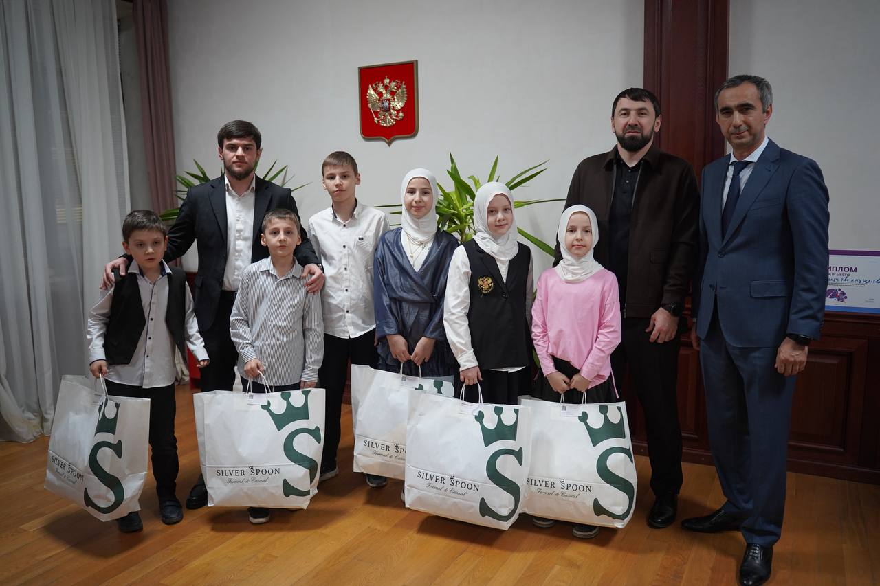 Глава Минимущества встретился с семьями участников СВО